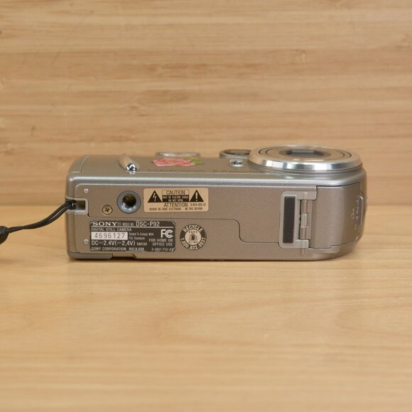 Sony Cyber-shot DSC-P92 / 5.0MP Digital Camera / 3x Optical Zoom / Made in Japan - Picture 7 of 9
